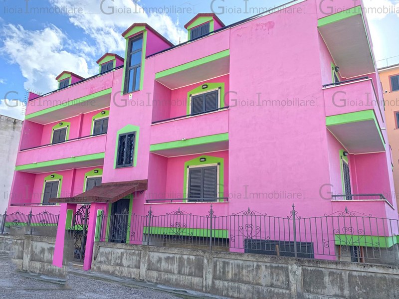 Appartamento in Vendita a Mondragone, 650'000€, 390 m²