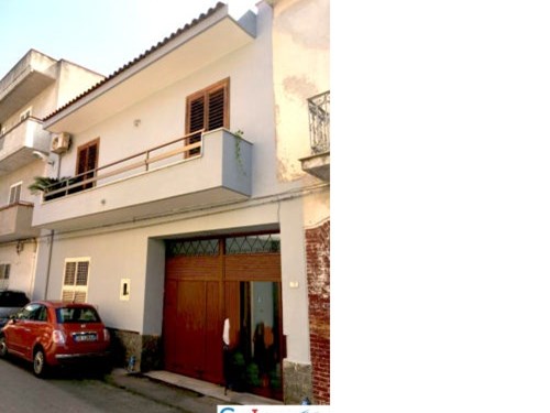 Appartamento in Vendita a Mondragone, 175'000€, 160 m²