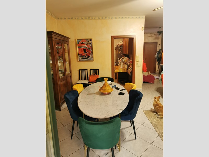 Villetta a schiera in Vendita a Benevento, 250'000€, 200 m², arredato, con Box