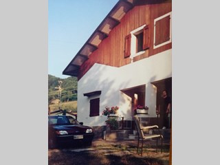 Villa bifamiliare in Vendita a Gaggio Montano, zona Pietracolora, 60'000€, 79,9, arredato