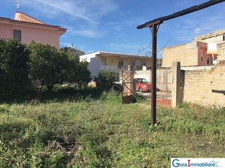 Terreno agricolo in Vendita a Mondragone, 90'000€, 670 m²