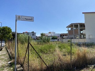 Terreno edificabile in Vendita a Mondragone, 123'456€, 754 m²