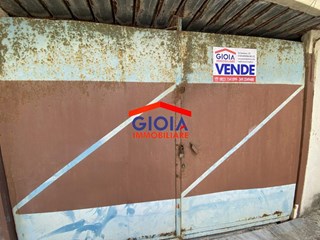 Box in Vendita a Mondragone, 32'000€, 80 m², con Box