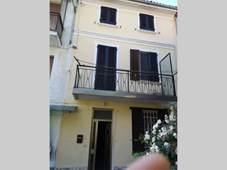 Casa di corte in Vendita a Broni, zona centro, 40'000€, 100 m², arredato