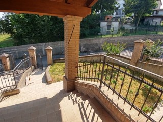 Casa Semi Indipendente in Vendita a Vergato, zona TolÃ¨, 140'000€, 90 m²