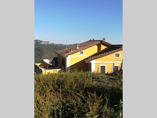 Casa Semi Indipendente in Vendita a Zignago, zona Pieve, 97'000€, 226 m²