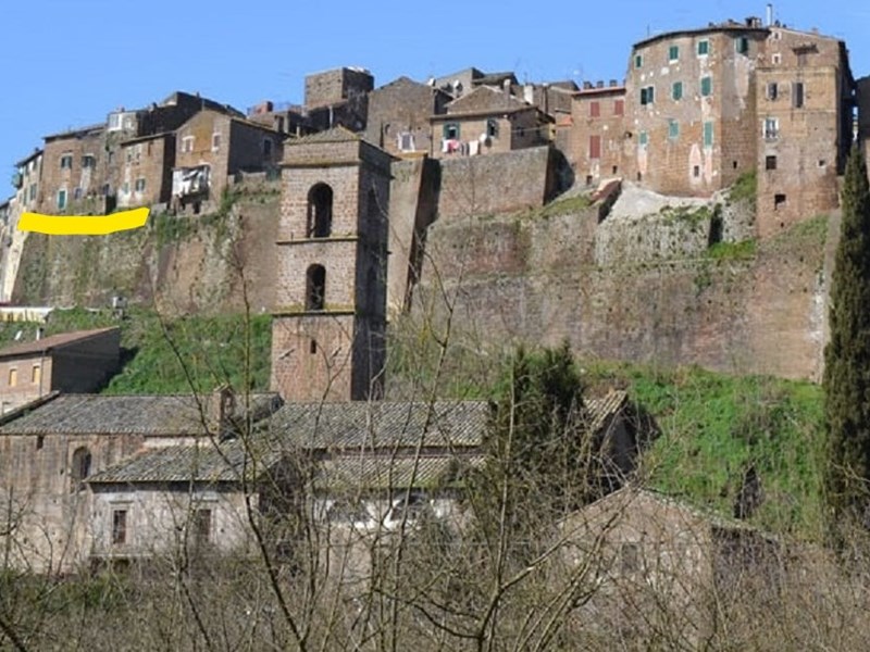 Trilocale in Vendita a Gallese, zona Centro storico, 80'000€, 60 + 20 terrazzo