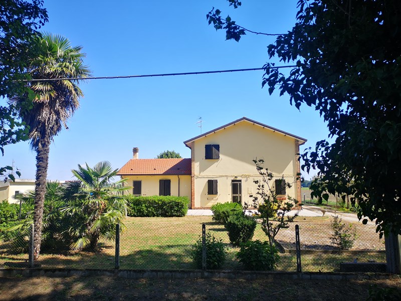 Casa Indipendente in Vendita a Mesola, 129'000€, 199 m²