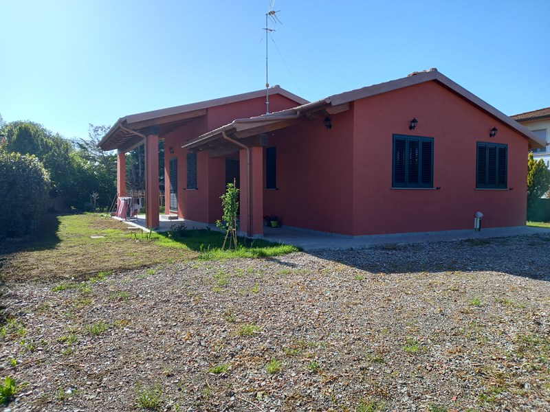 Villa in Vendita a Fauglia, zona periferica, 265'000€, 120 m²