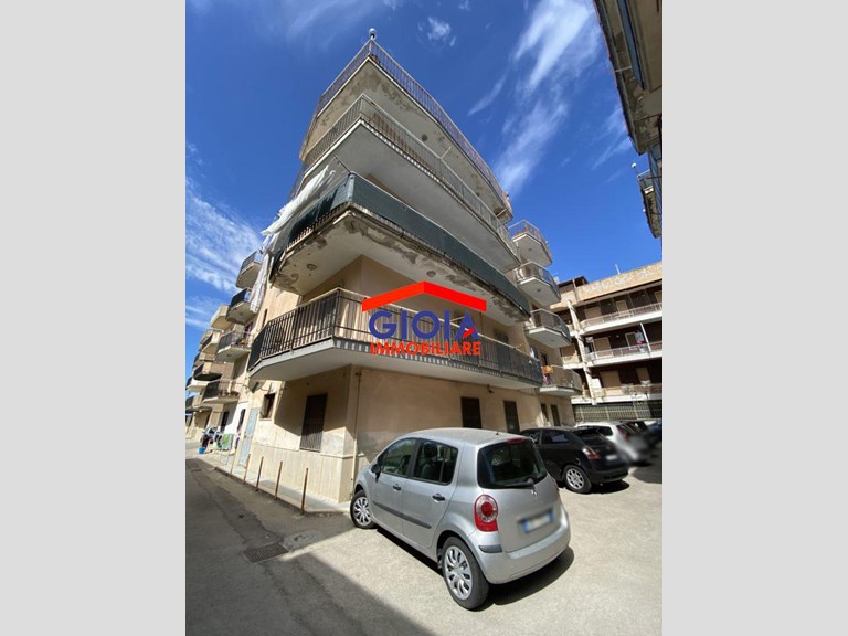 Quadrilocale in Vendita a Mondragone, zona mare, 44'999€, 82 m²