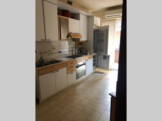 Appartamento in Affitto a Aversa, zona Piazza Vittorio Emanuele via tribunale , 600€, 80 m², arredato, con Box