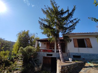 Casa Indipendente in Vendita a Imperia, zona Strada cian di sei, 179'000€, 145 m², arredato, con Box
