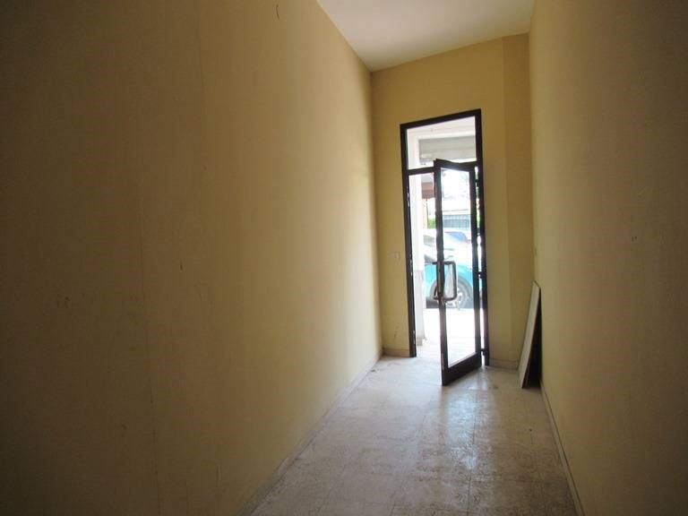 Immobile commerciale in Affitto a Pescara, zona Zona Ospedale, 400€, 51 m²