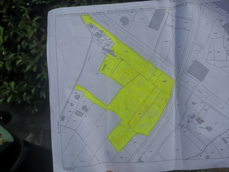 Casale in Vendita a Castelnuovo Magra, 230'000€, 377 m²