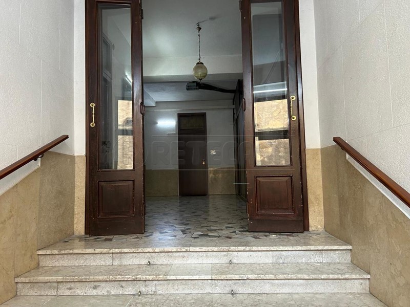 Appartamento in Vendita a Caltanissetta, 69'000€, 120 m²