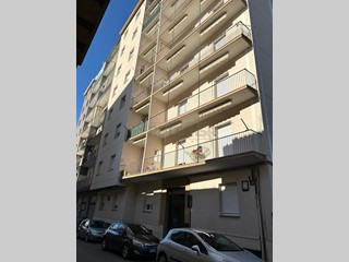 Appartamento in Vendita a Caltanissetta, 69'000€, 120 m²