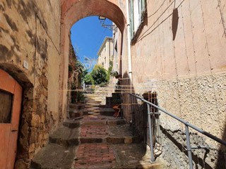 Appartamento in Vendita a Sanremo, zona Poggio, 119'000€, 120 m²