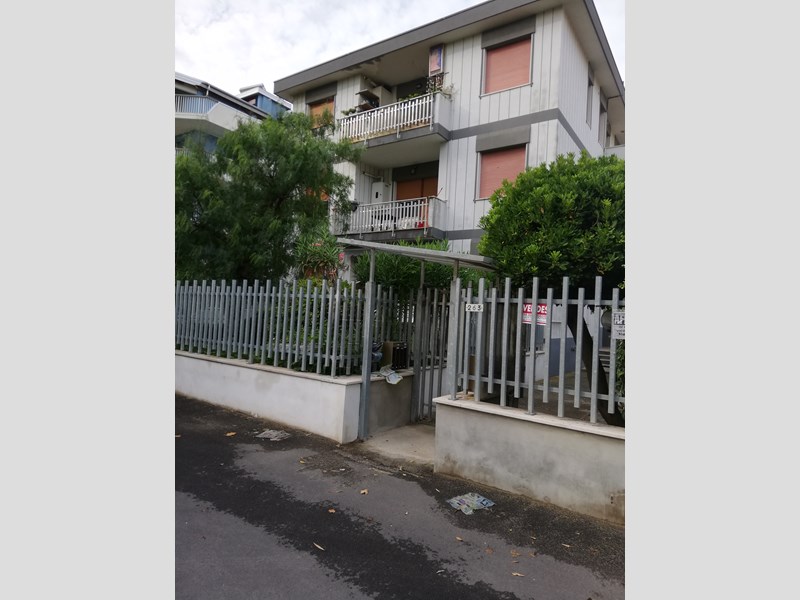 Trilocale in Vendita a Francavilla al Mare, zona viale alcione 263, 100'000€, 55 m²