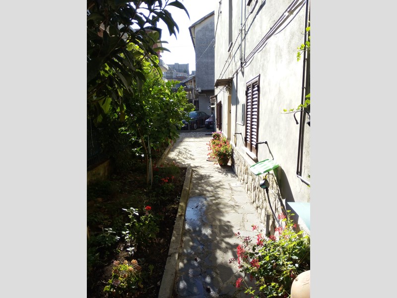 Trilocale in Vendita a Sicignano degli Alburni, zona centro, 98'000&euro;, 85 m², arredato