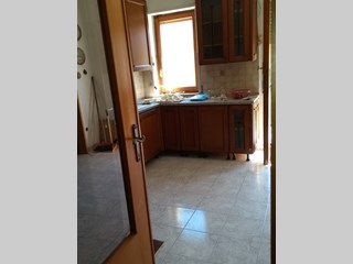 Appartamento in Vendita a Lanciano, zona centro, 160'000€, 177 m², con Box