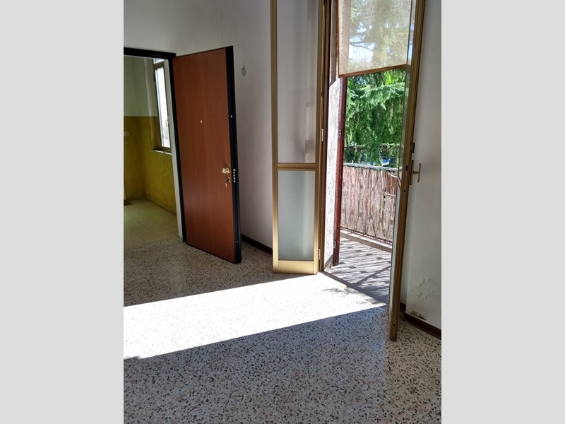Trilocale in Vendita a Santa Maria Imbaro, 45'000€, 85 m²