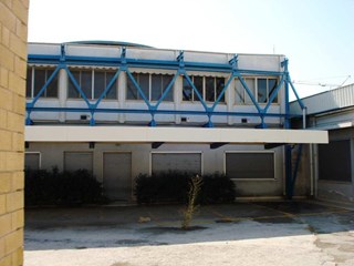 Capannone in Affitto a Teramo, zona Gammarana, 12'500&euro;, 8500 m², arredato, con Box