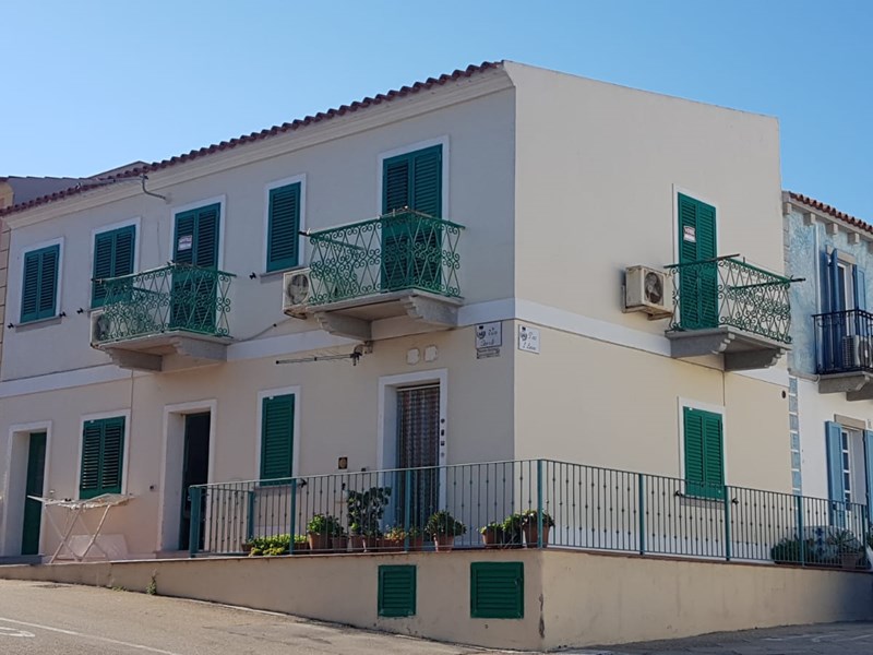 Quadrilocale in Vendita a Santa Teresa Gallura, zona Santa Lucia, 180'000€, 75 m²