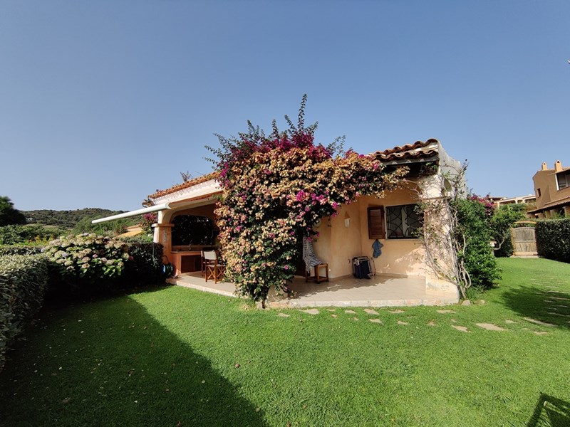 Villetta a schiera in Vendita a Arzachena, zona Cannigione, 330'000€, 82 m², arredato