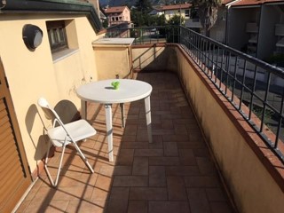 Trilocale in Vendita a Montignoso, zona Renella, 215'000€, 75 m², arredato