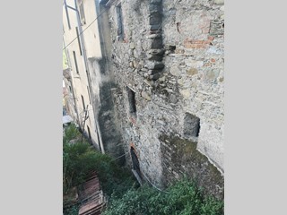 Rustico in Vendita a Luni, 100'000€, 136 m²