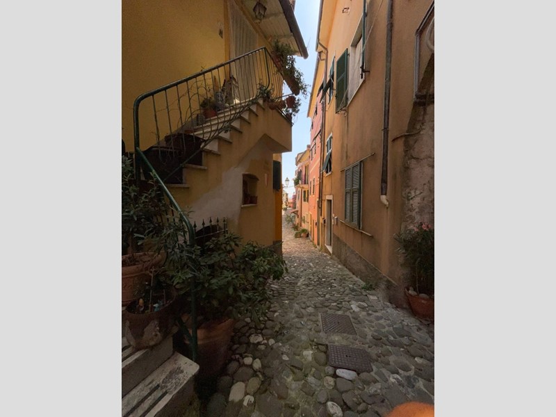 Casa Semi Indipendente in Vendita a Vezzano Ligure, 165'000€, 87 m²