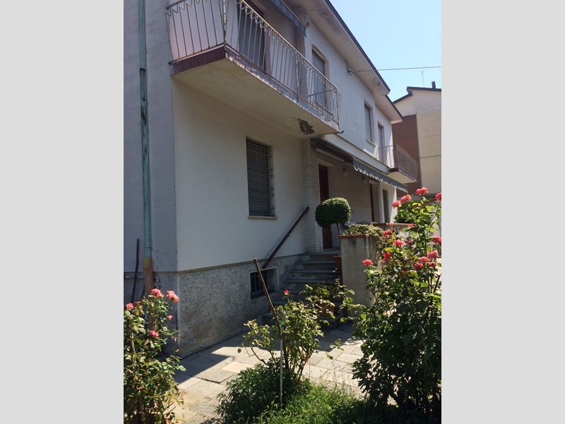 Villetta a schiera in Vendita a Castelnuovo Rangone, zona CENTRALE, 320'000€, 200 m²