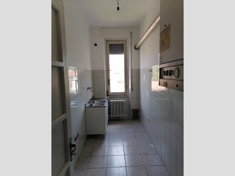 Trilocale in Affitto a Parma, 550€, 85 m²