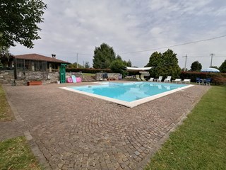 Villa in Vendita a Arona, zona LAGO MAGGIORE, 990'000€, 795 m², con Box