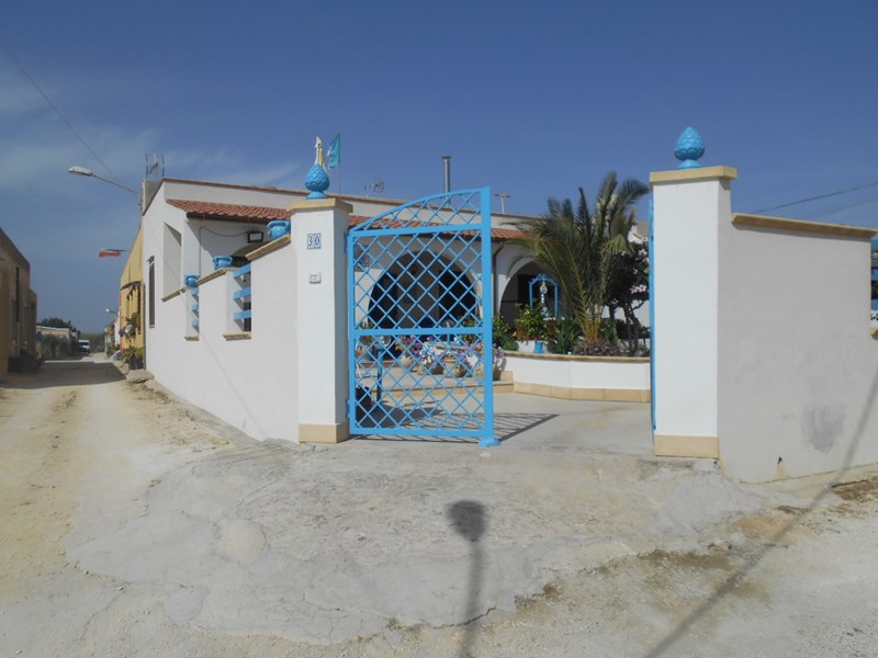 Casa Indipendente in Vendita a Campobello di Mazara, zona tre fontane, 130'000€, 110 m²