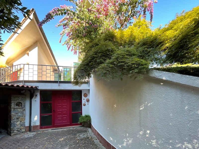 Casa Indipendente in Vendita a Sarzana, zona Fortezza di Sarzanello, 860'000&euro;, 330 m²