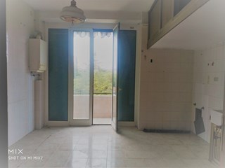 Trilocale in Vendita a Bari, zona SAN PAOLO, 80'000€, 90 m²