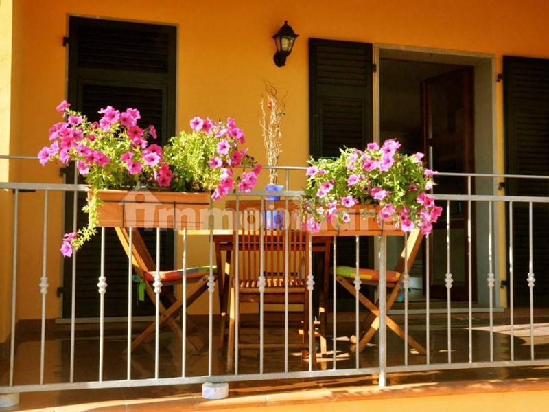 Casa Semi Indipendente in Vendita a Castelnuovo Magra, 599'000€, 320 m², arredato