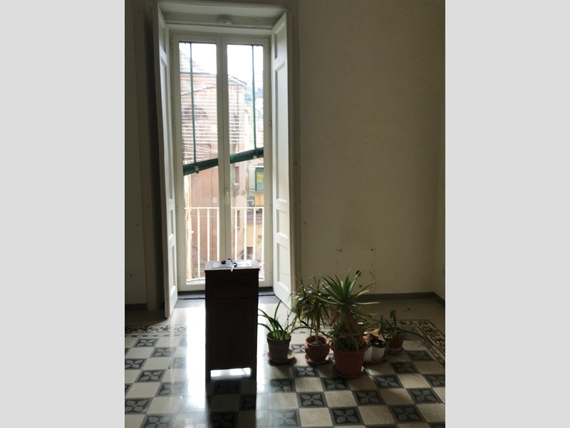 Appartamento in Affitto a Napoli, zona centro , 900&euro;, 110 m²