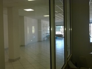 Immobile commerciale in Vendita a Monteprandone, 150'000€, 259 m²