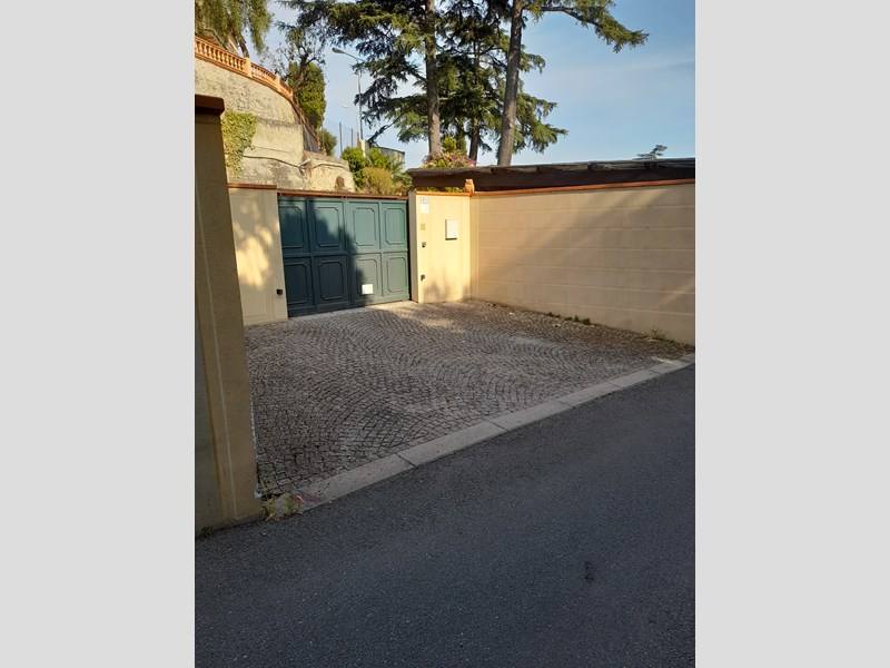 Posto auto in Vendita a Alassio, zona Via Cardellino , 63'000€, 22 m²