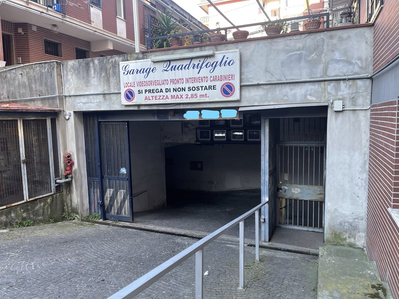 Box in Vendita a Napoli, zona SOCCAVO, 40'000€, 27 m²
