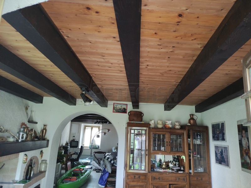 Casale in Vendita a Povoletto, 129'000€, 530 m², con Box