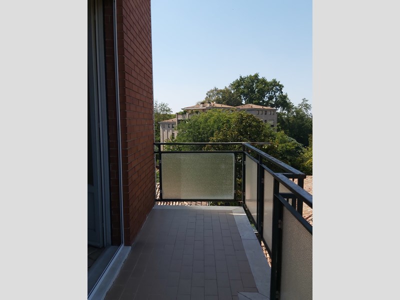 Trilocale in Vendita a Parma, zona Montanara, 116'000€, 84 m²
