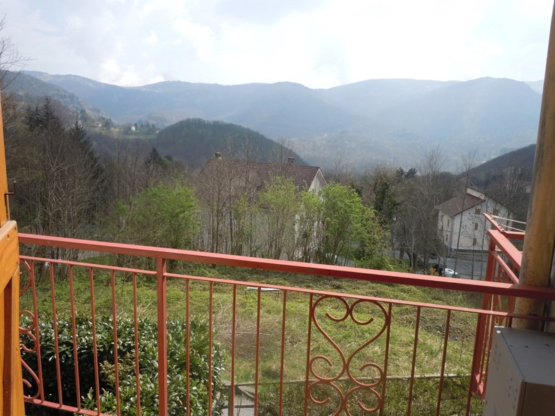 Trilocale in Affitto a Urbe, 2'500€, 71 m²