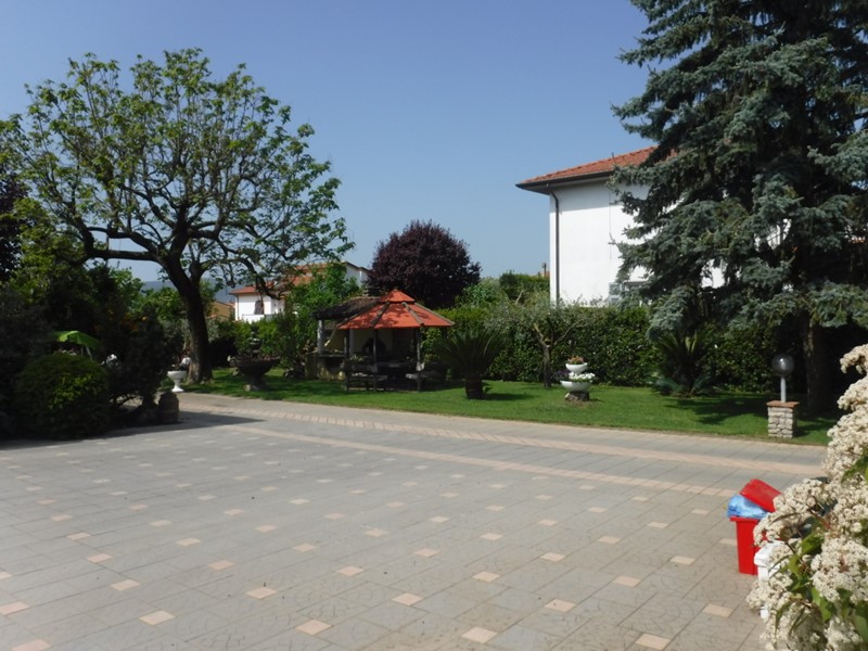 Casa Indipendente in Vendita a Castelnuovo Magra, 599'000€, 310 m²