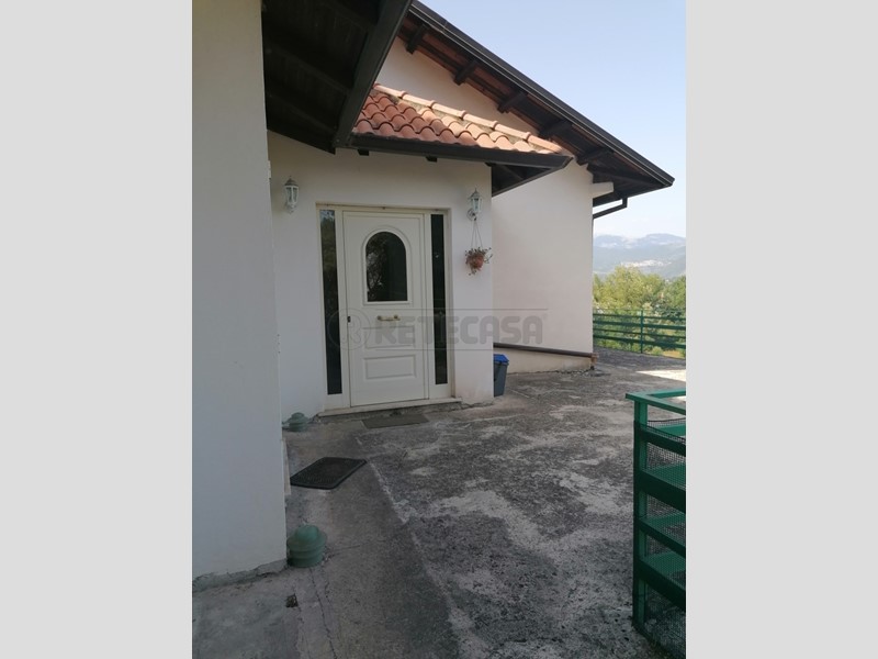 Casa Semi Indipendente in Vendita a Cassino, 110'000€, 140 m²