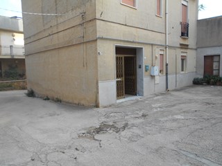 Quadrilocale in Vendita a Castelvetrano, zona periferia, 37'000&euro;, 90 m²