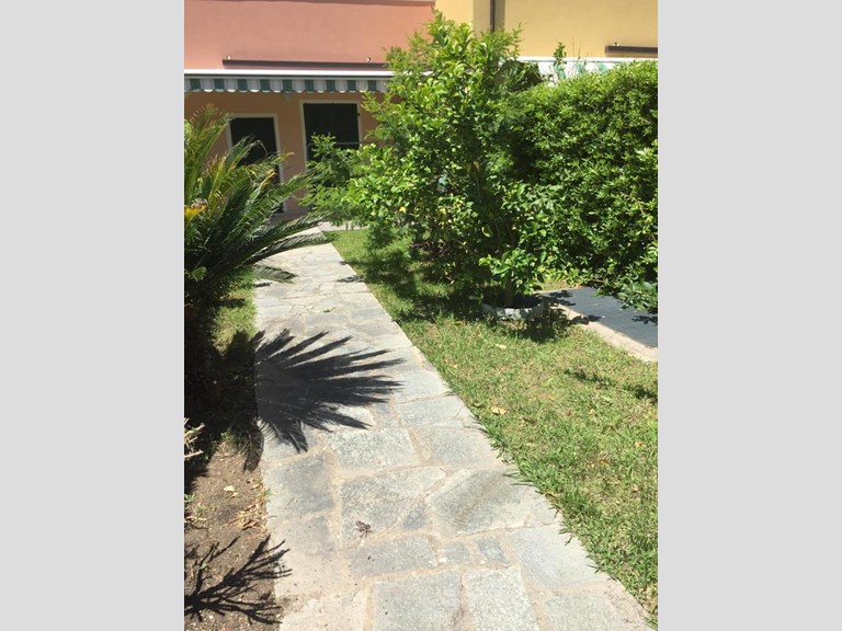 Bilocale in Vendita a Albenga, zona Frazione Lusignano, 130'000€, 50 m², arredato