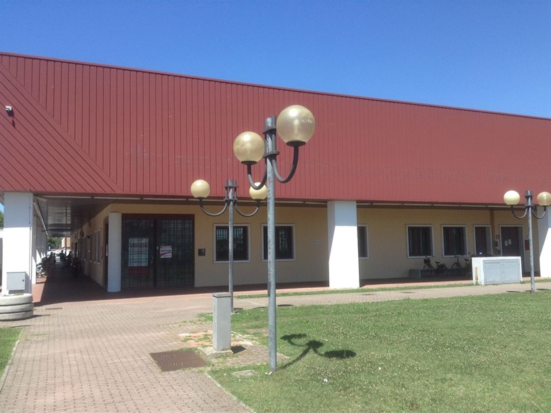 Negozio in Vendita a Adria, 530 m²